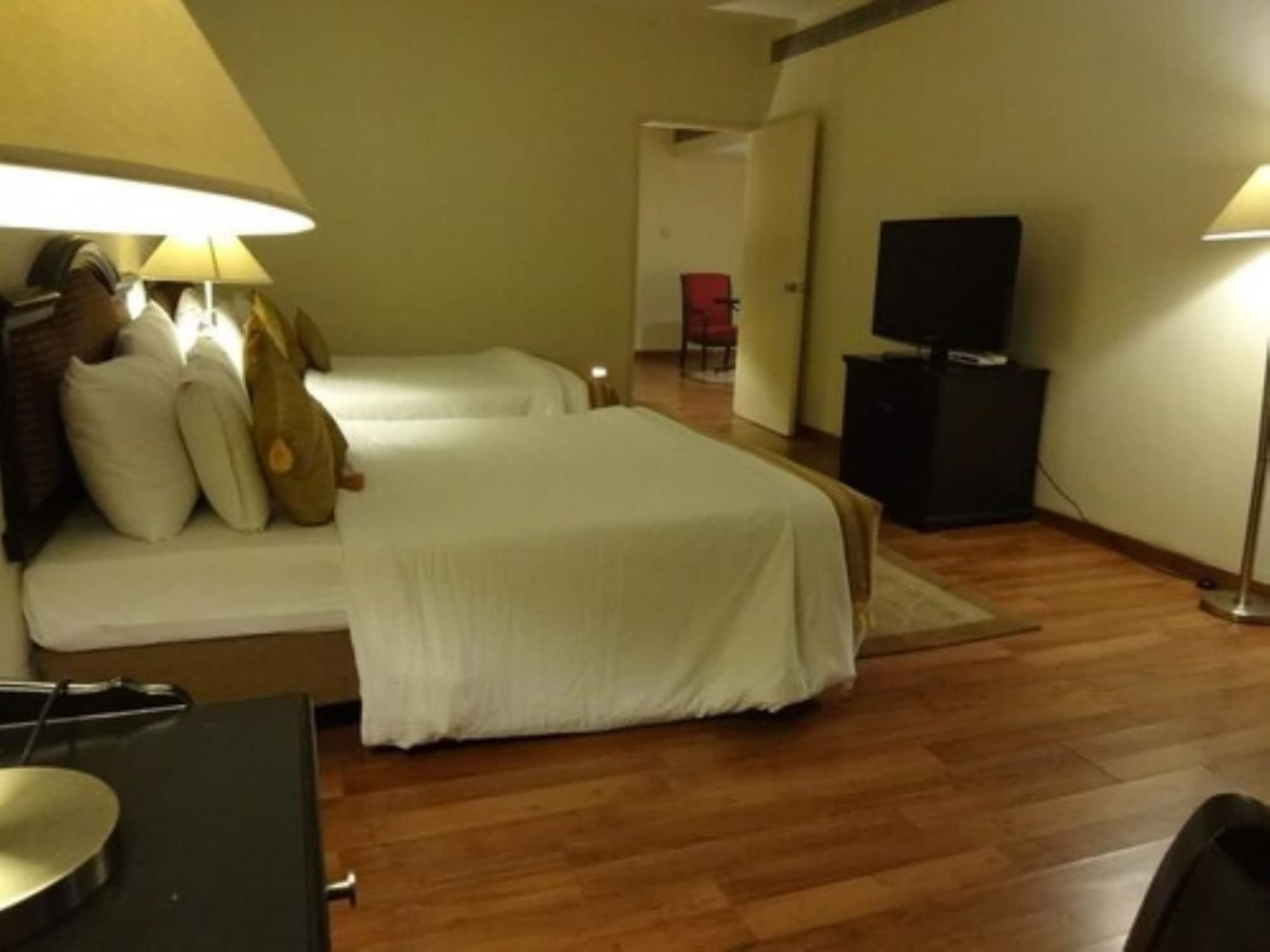 Minerva Grand Secunderabad Hotel Hyderabad Exterior foto