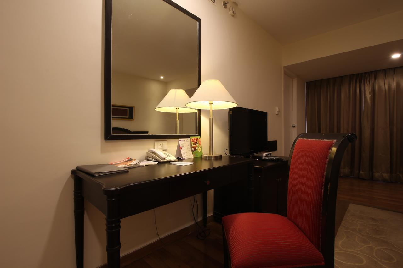Minerva Grand Secunderabad Hotel Hyderabad Exterior foto