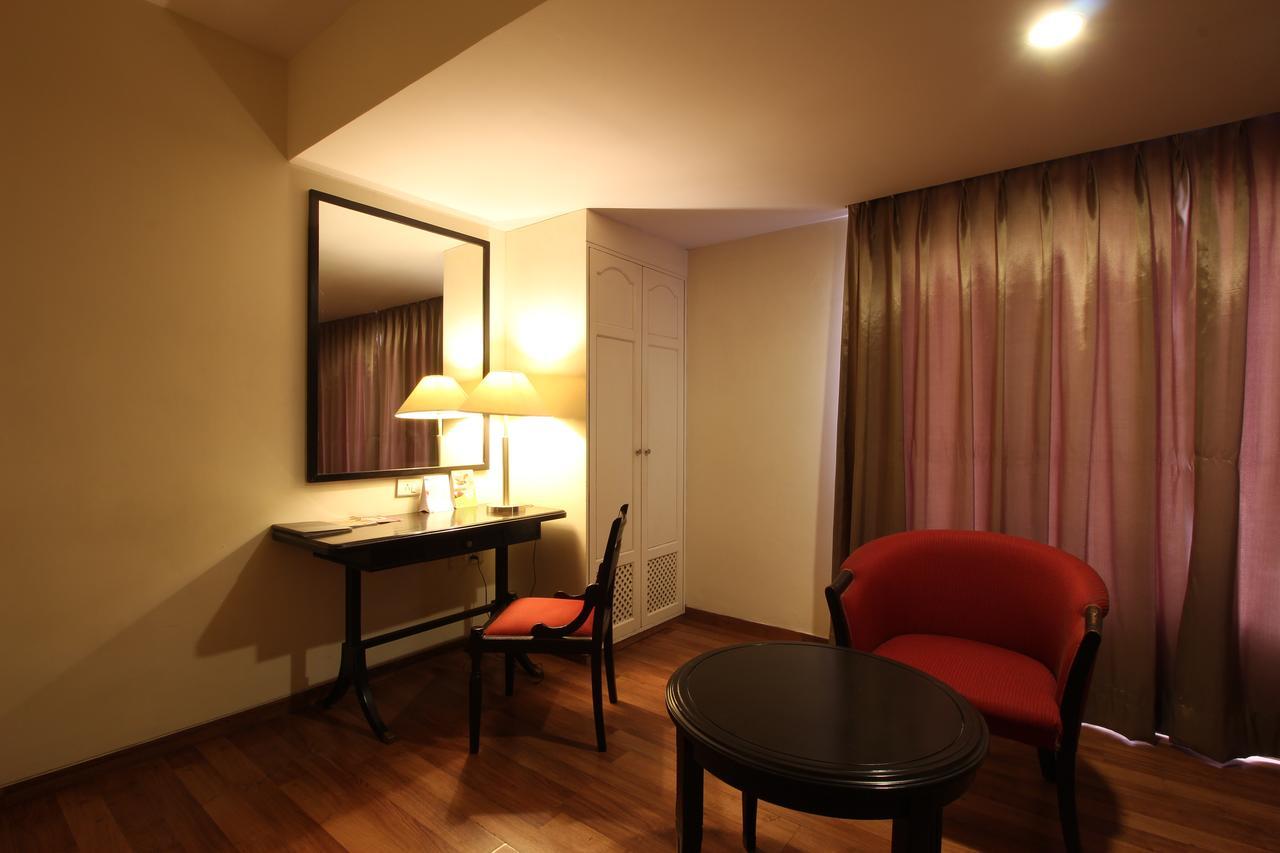 Minerva Grand Secunderabad Hotel Hyderabad Exterior foto